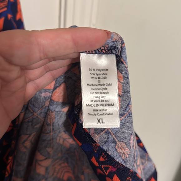 LulaRoe Carly - Picture 4 of 4